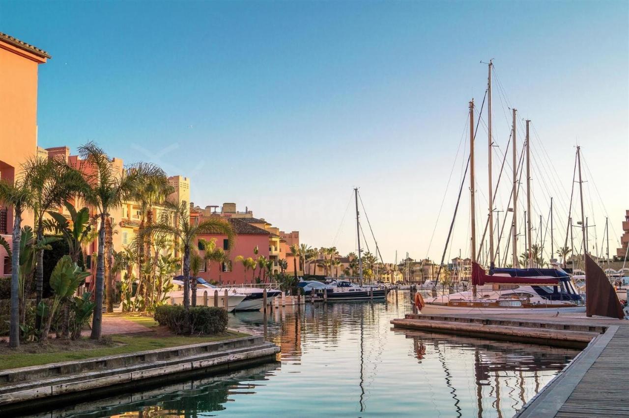 New & Modern Apartment - Marina, Sotogrande Exterior photo